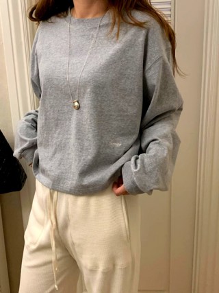 灰色