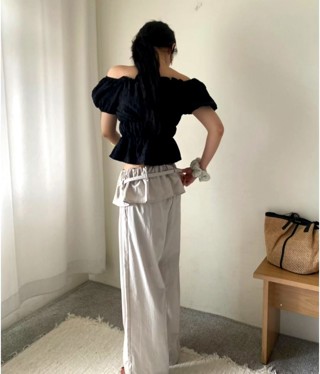 黑色
