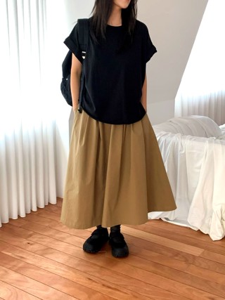黑色