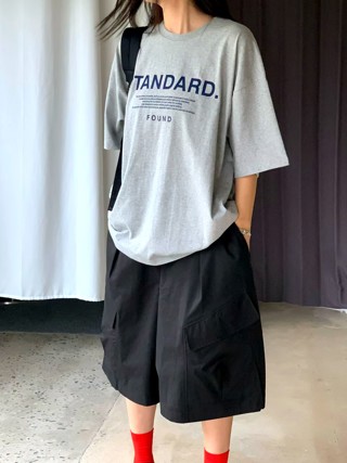 灰色