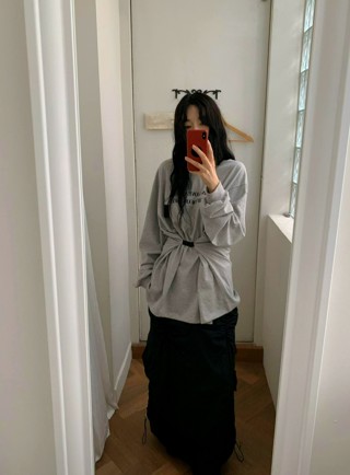 灰色