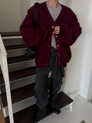 酒红色