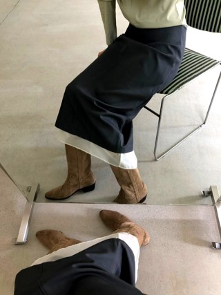 黑色