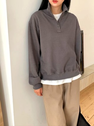 灰色