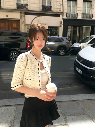 白色