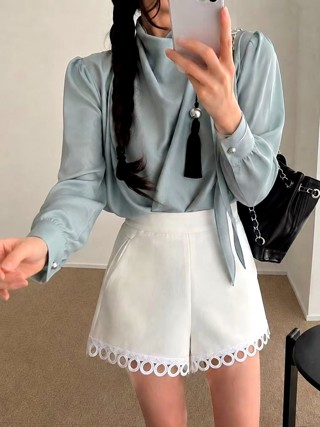 白色
