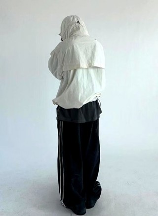 白色