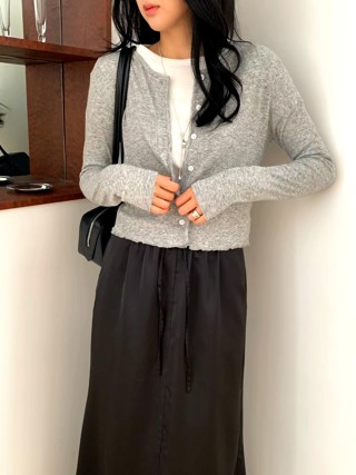 灰色
