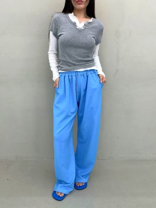 蓝色