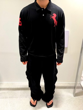 黑色
