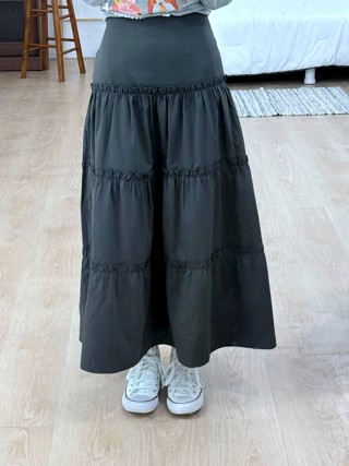 黑色