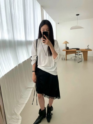 黑色