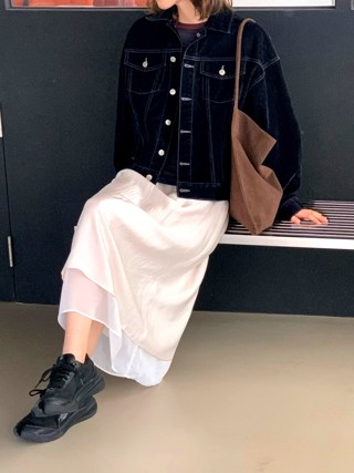 白色