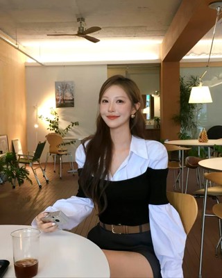 黑色