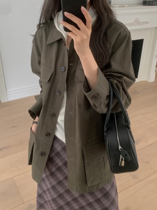 军绿色