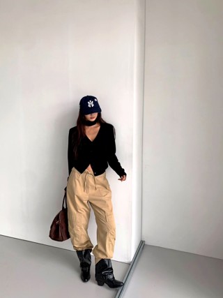 黑色