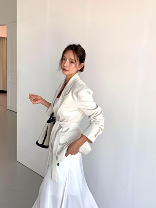 白色