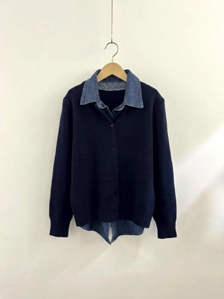 深蓝色