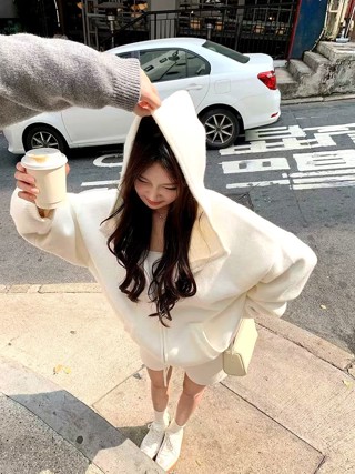 白色