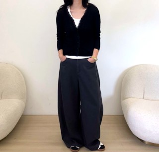黑色