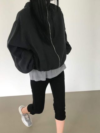 灰色