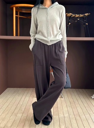 灰色