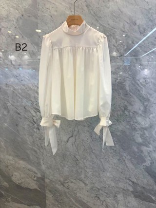 白色
