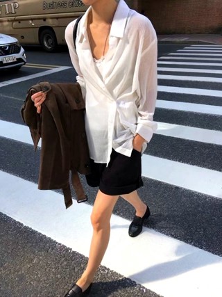 白色
