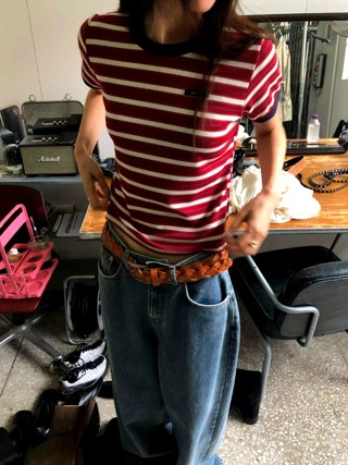 红色