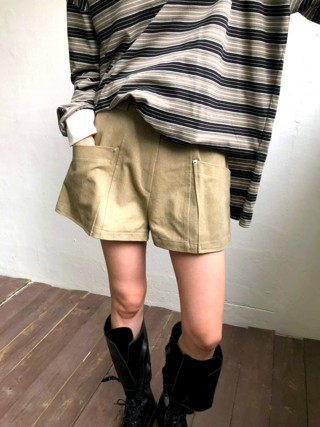 卡其色