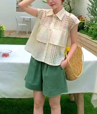 白色