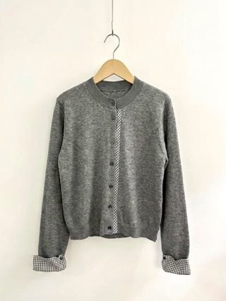 灰色