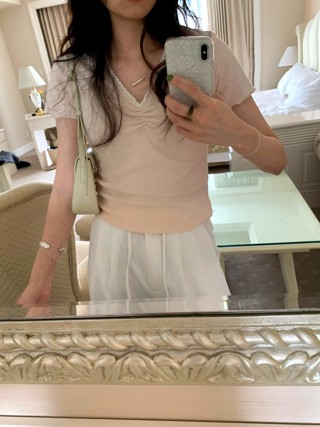 白色