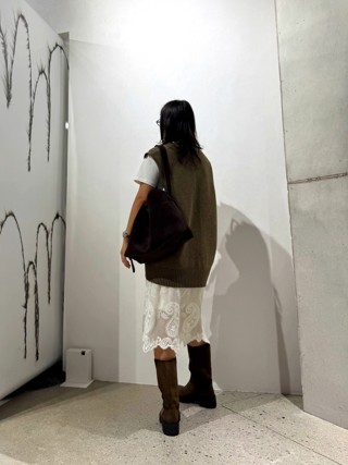 灰色