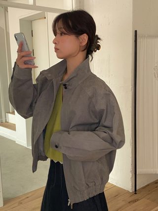 灰色