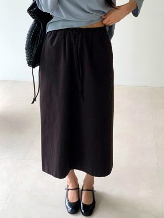 黑色