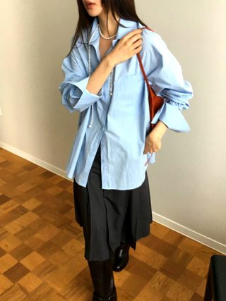 蓝色