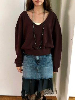酒红色