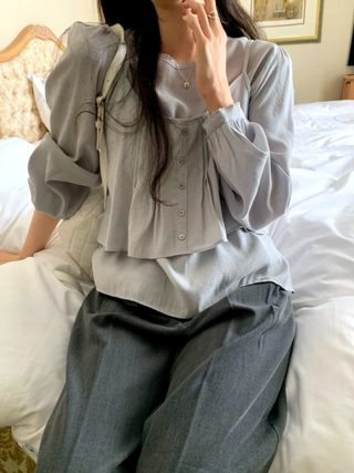 灰色