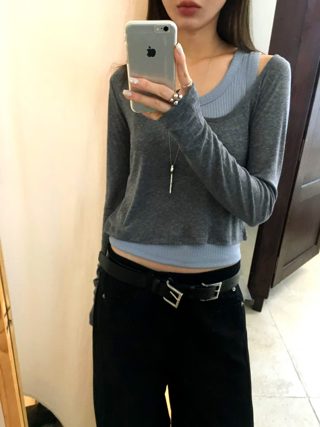 灰色