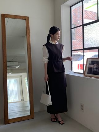 黑色