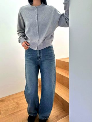 灰色