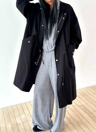 黑色