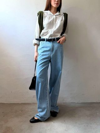 浅蓝色