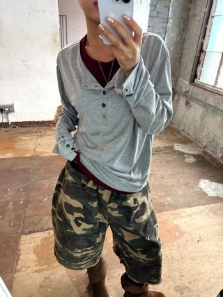 灰色