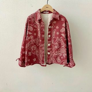 红色