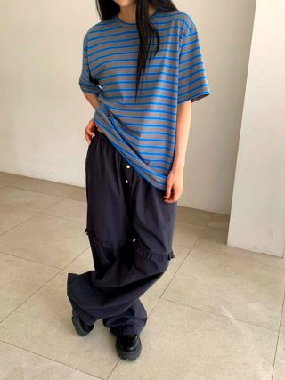 黑色