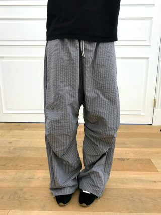 灰色