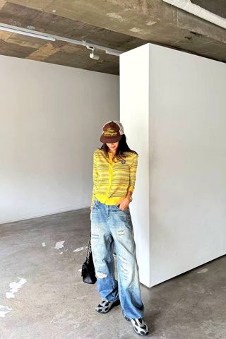 黄色