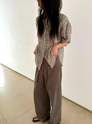 灰色